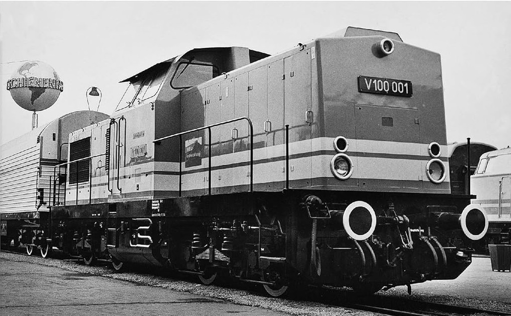 Тепловоз V100 001